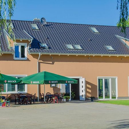 Die Kulturscheune In Schilde Esterno foto